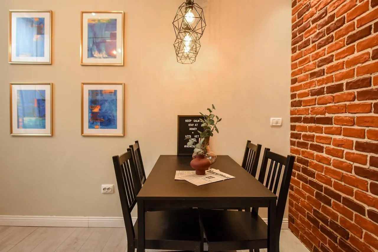 Gingerbread. Central Studio Near Sanador Hospital Διαμέρισμα Βουκουρέστι